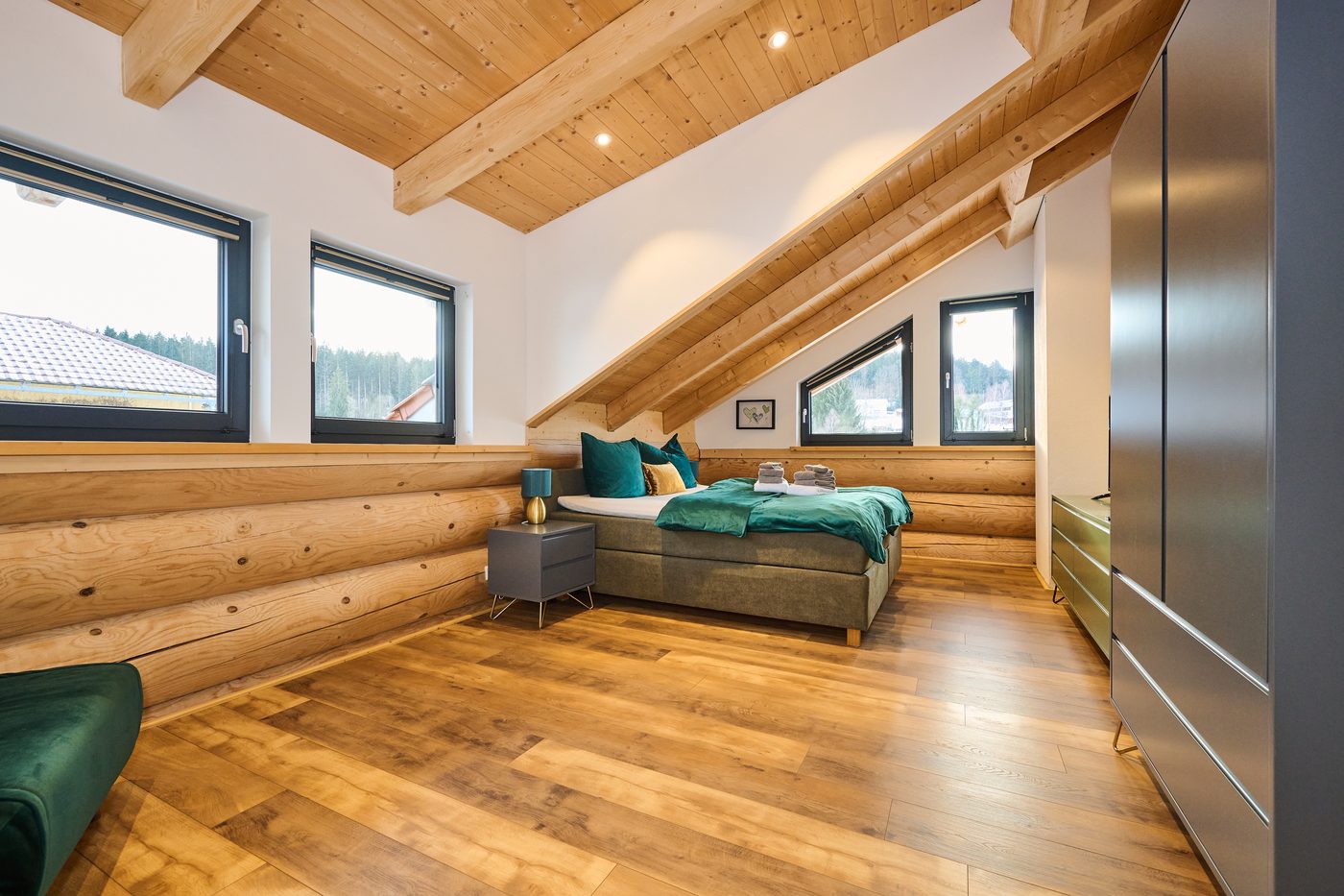 Schlafzimmer mit Doppelbett im WoidSinn Chalet